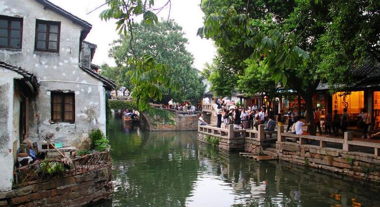 Suzhou Garden Zhouzhuang Water Town Private Day Trip From Shanghai