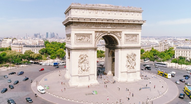 Free Tour Champs Elysées Arco del Triunfo y Torre Eiffel París