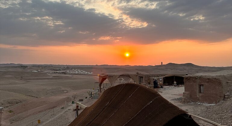 Cena En El Desierto De Agafay Con Puesta De Sol En Camello Desde