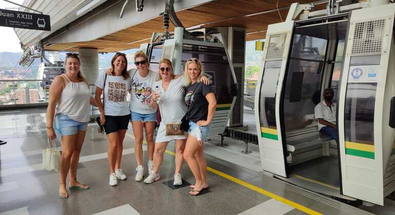 Comuna Geschichte Graffiti Tour Mit Seilbahn Medellin Freetour