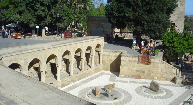 baku-old-town-walking-tour-en-11