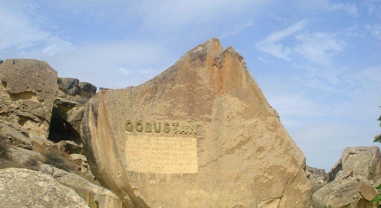 gobustan-and-mud-volcano-tour-es-4