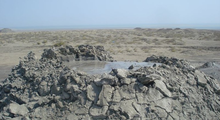 gobustan-and-mud-volcano-tour-es-11