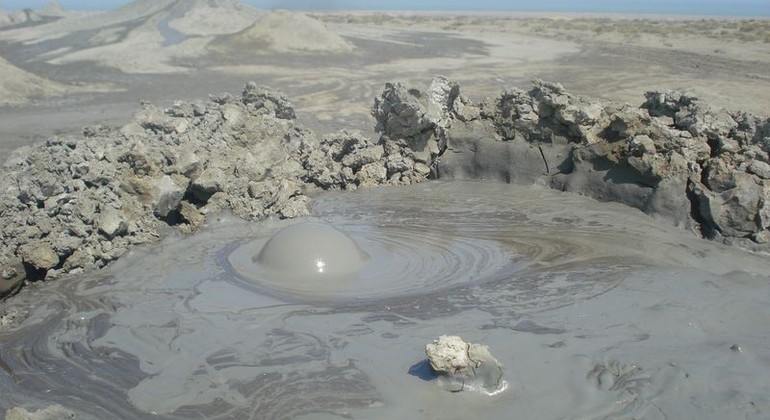 gobustan-and-mud-volcano-tour-es-10