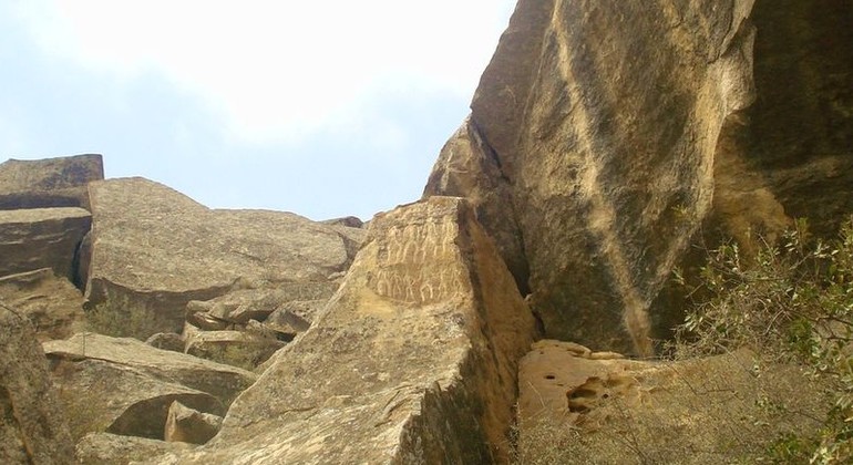 gobustan-and-mud-volcano-tour-es-7