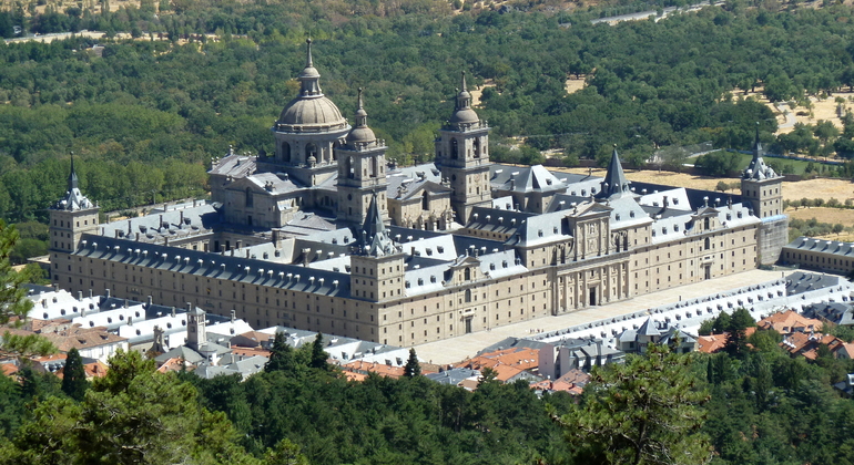 Besichtigung des Klosters El Escorial, Tal der Gefallenen und Segovia