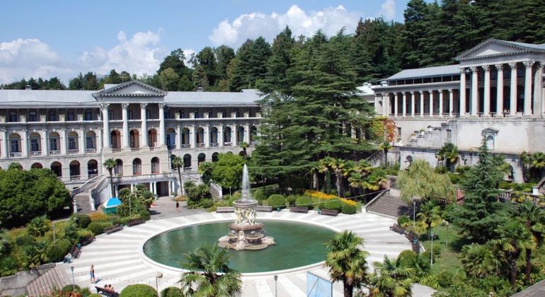 Tour al Sanatorio Ordzhonikidze y el Camino de la salud