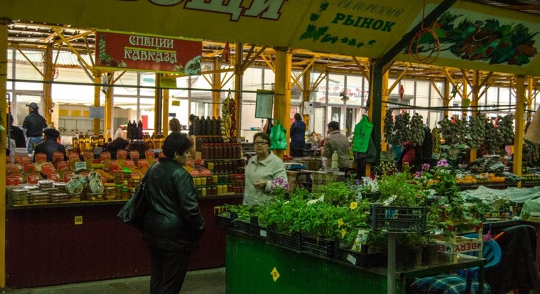 Tour Mercado de Adler y Parque de Cultivos del Sur