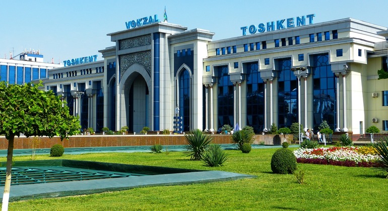 group-tashkent-free-walking-tour-es-2