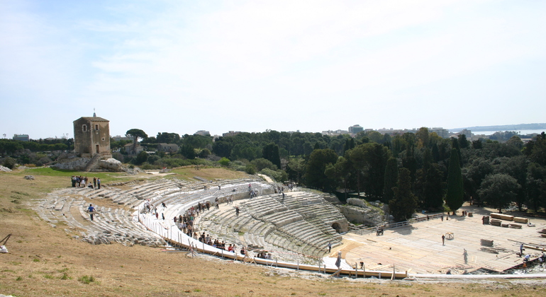 Tour en Grupo Pequeño al Parque Arqueológico de Neapolis