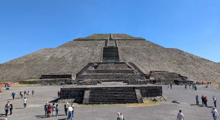 Erkunden Sie die Pyramiden von Teotihuacan Bereitgestellt von Wro Tours