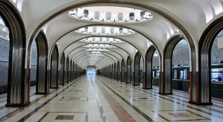 Tour of the Most Beautiful Stations of the Moscow Metro - Moscow ...