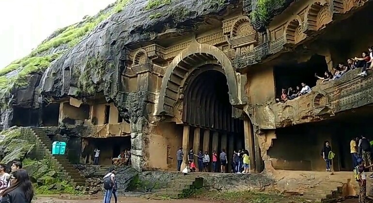 karla-bhaja-caves-with-guide-en-3