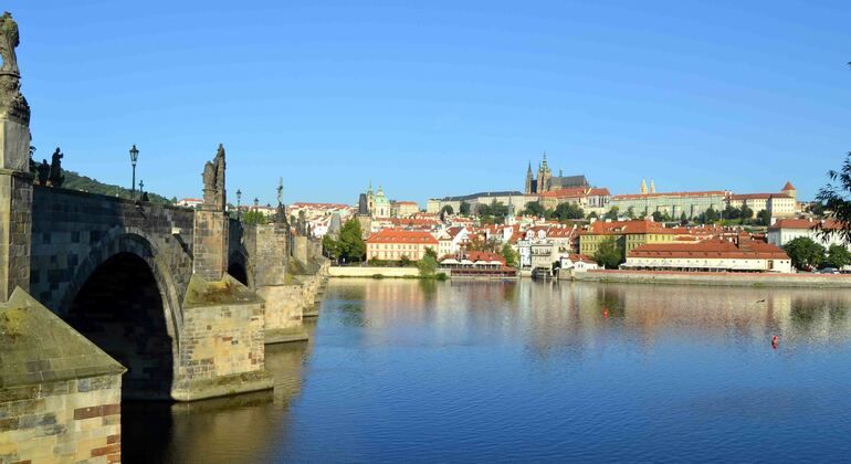 Free-Tour-Mala-Strana-y-Castillo-de-Praga-2