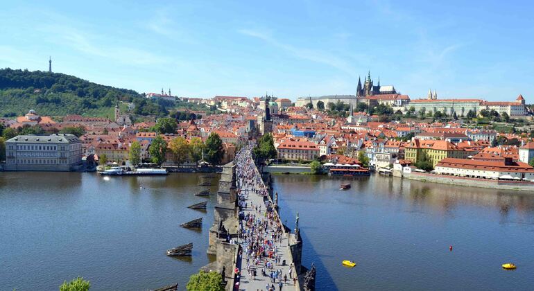 Free-Tour-Mala-Strana-y-Castillo-de-Praga-8