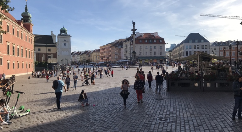 Visita libera - Centro storico di Varsavia Fornito da Walking Warsaw