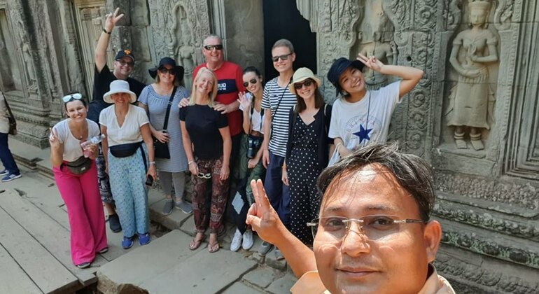 angkor-wat-sunrise-small-group-tour-en-2