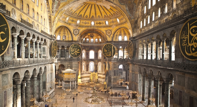 Hagia Sophia Skip-The-Line Ticket Bereitgestellt von Viaurbis Tours