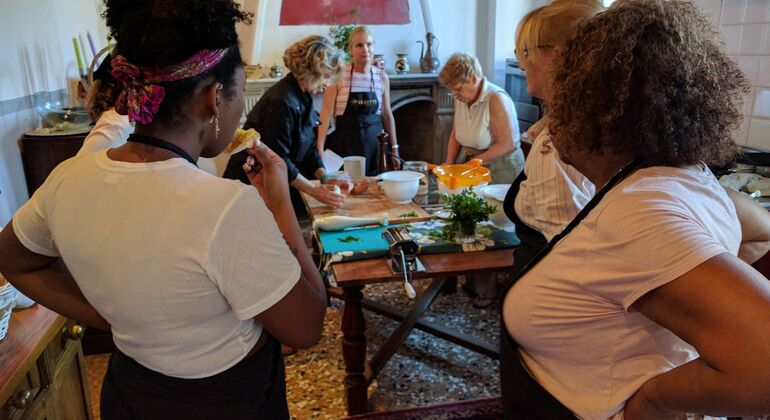 private-tour-cooking-class-with-le-locandiere-es-5