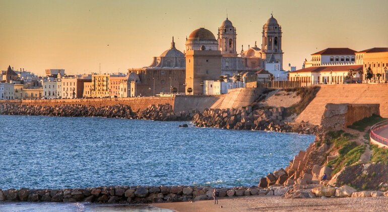 Tour gratuito della città: Scoprire Cádiz Fornito da AD