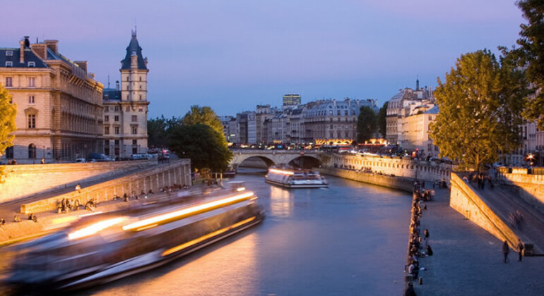Tour París Nocturno y Paseo en Barco por el Sena