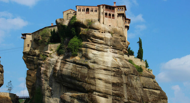 Full Day Tour to Meteora and Vergina (Ancient Macedonia)