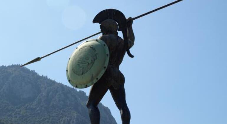 thermopylae-meteora-and-delphi-full-day-tour-en-7