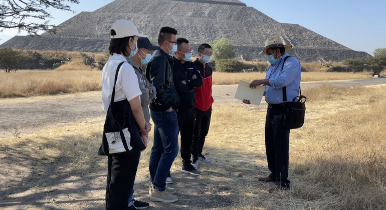 teotihuacan-tour-with-private-transportation-food-included-en-6