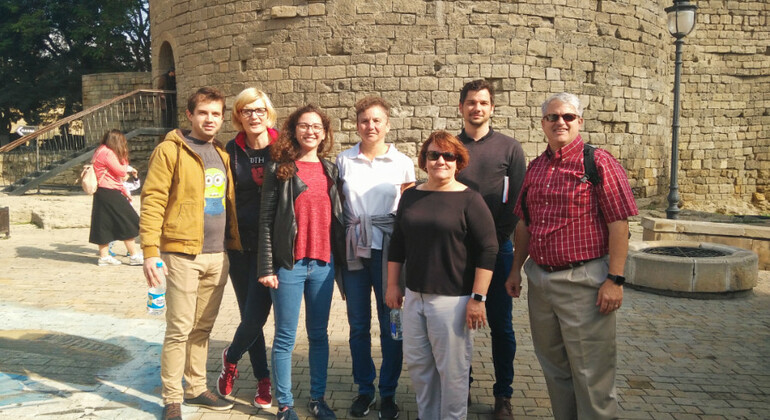 baku-free-walking-tour-en-5