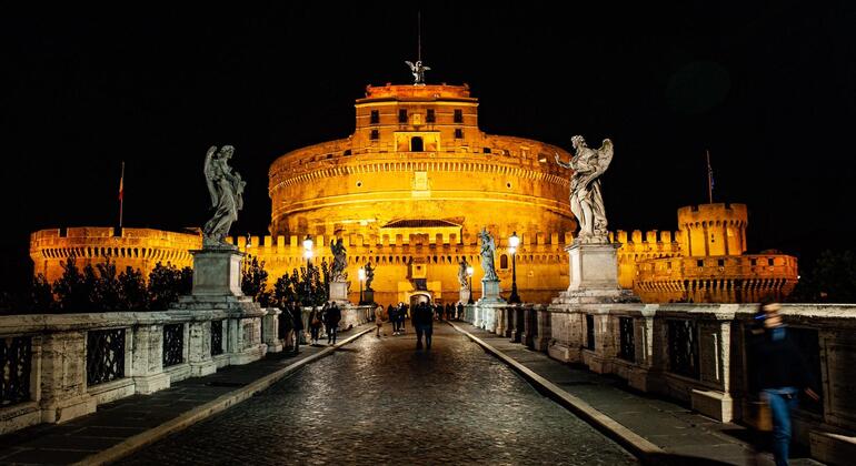 Visite libre de Rome avec fantômes et mystères Fournie par What About Tours