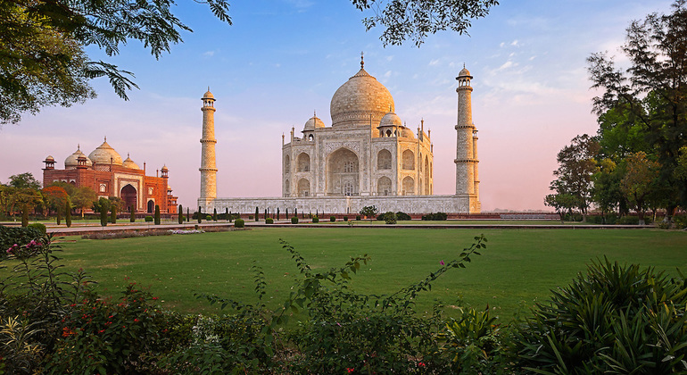 -day-golden-triangle-and-holy-city-tour-from-delhi-en-5