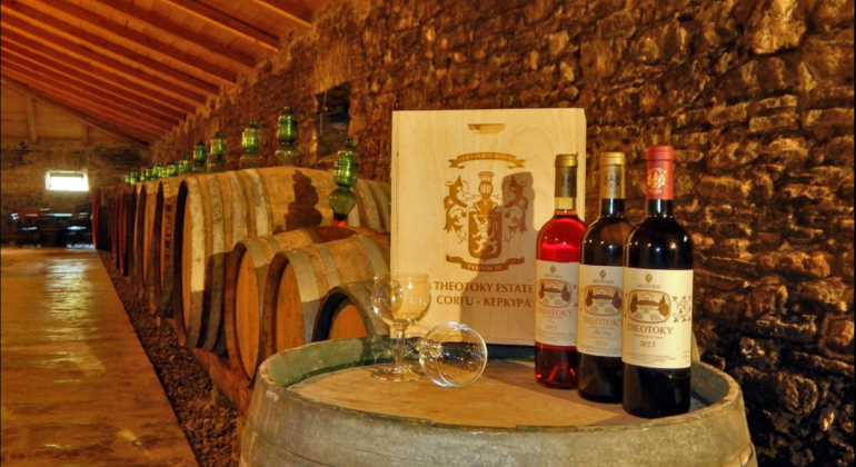 winery-tour-with-wine-tasting-at-theotoky-estate-in-corfu-en-14