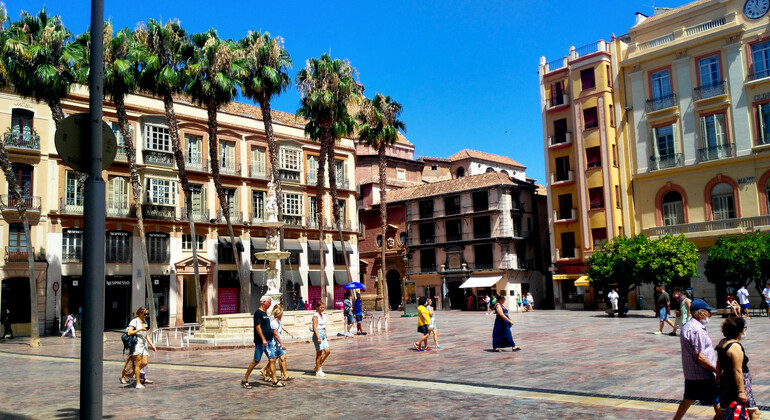 Málaga: Paseo por la Historia y el Arte Operado por Tour&Guide