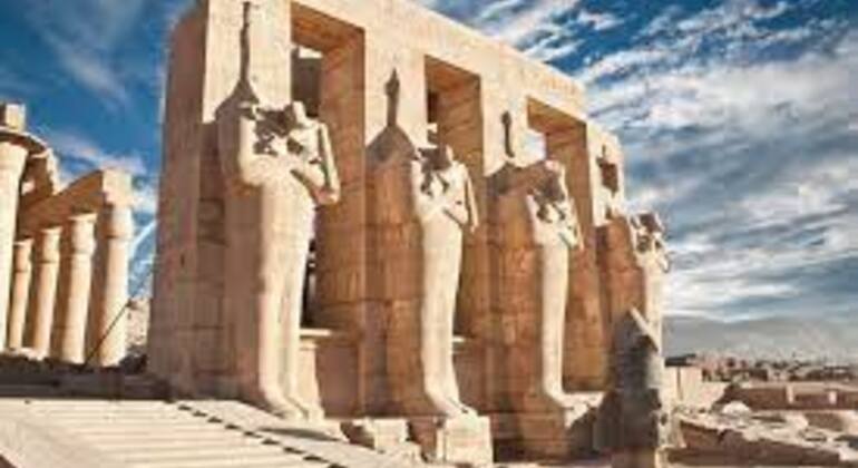 Tour al Templo Ramesseum y Medenit Habu