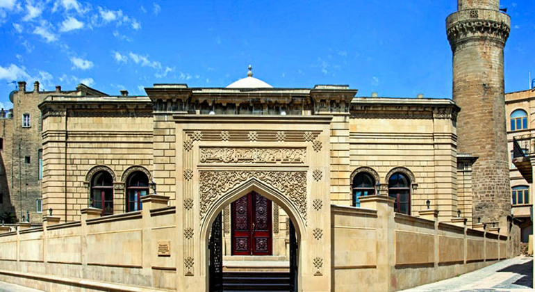 walking-tour-through-baku-old-city-en-2