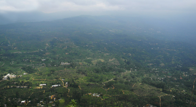 trekking-to-peacock-hill-en-1