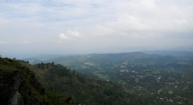 trekking-to-peacock-hill-en-2