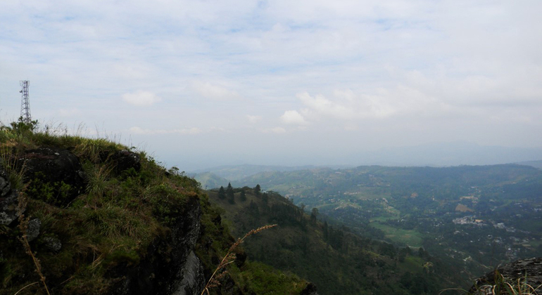 trekking-to-peacock-hill-en-3