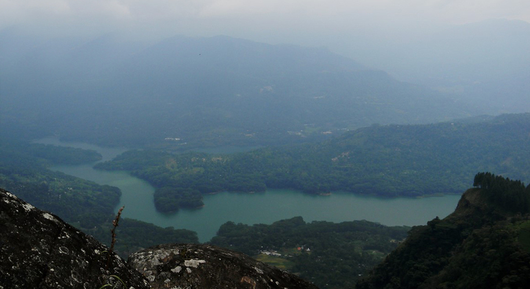 trekking-to-peacock-hill-en-4