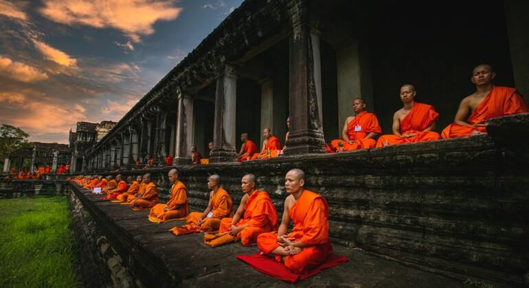 angkor-wat-temple-sunrise-private-tour-guide-and-driver-es-13