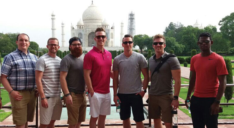 Taj Mahal & Agra Fort Tour