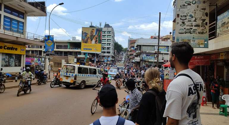 Visite à pied gratuite de la ville de Kampala Fournie par Effica Tours