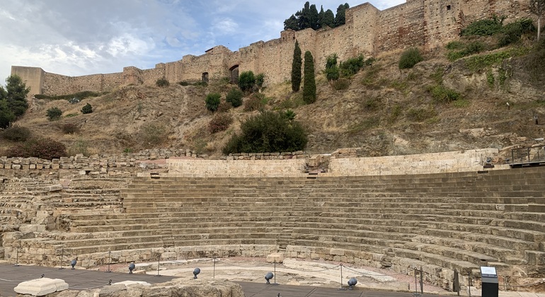 Kostenlose Besichtigung der Alcazaba und des Römischen Theaters  Bereitgestellt von FREE TOURS ANDALUCIA