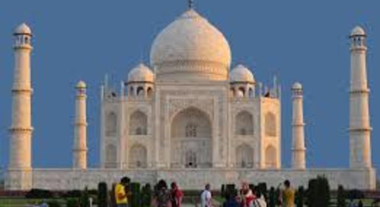 Taj Mahal Day Trip - Agra 