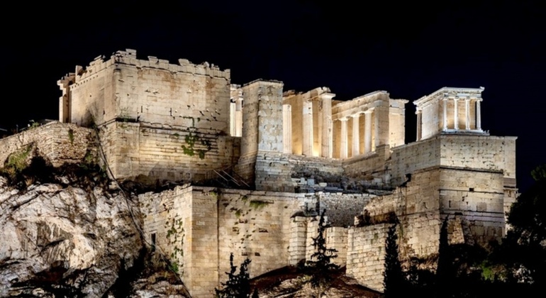 Athens: Night Tour Provided by Secrets of Greece Tours