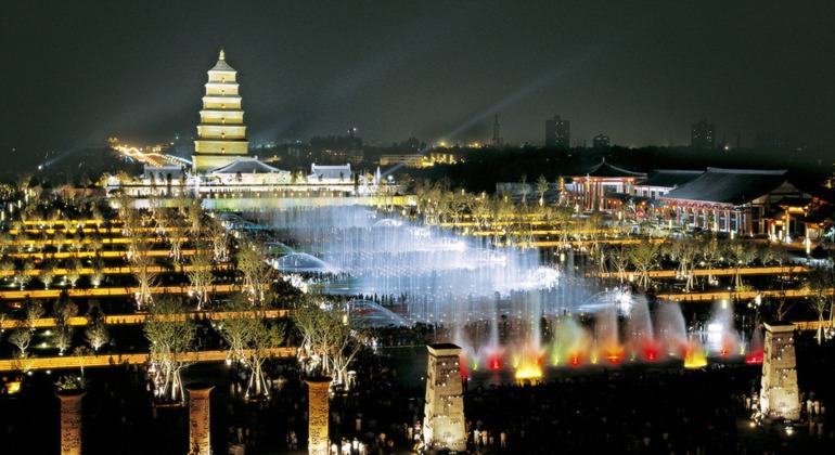 Visita nocturna de Xi'an: Plaza de la Puerta Sur y Espectáculo de la Fuente Musical