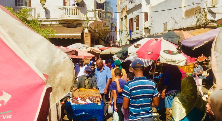 discovering-life-walking-tour-inside-old-medina-en-1