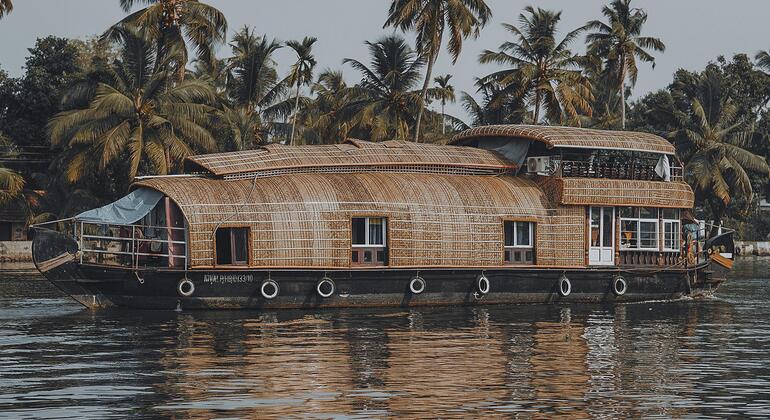 free-walking-tour-of-alappuzha-es-2