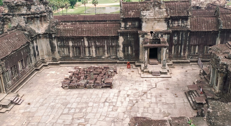 the-best-of-angkor-wat-angkor-thom-and-ta-prohm-temples-en-4