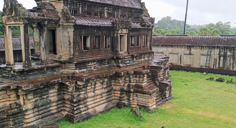 the-best-of-angkor-wat-angkor-thom-and-ta-prohm-temples-en-5